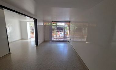 COD. 4637 - SE ARRIENDA CASA - BARRIO: MUTIS