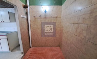 COD. 4637 - SE ARRIENDA CASA - BARRIO: MUTIS
