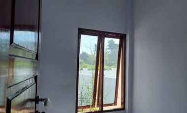 di jual cepat rumah siap huni bonus pagar lokasi di jl duyung