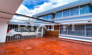 Casa 3 dormitorios 235m en venta Sector La Kenedy en la Dammer