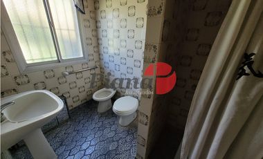 Casa en Venta - Zona Golf - Construcción Solida - Cercana al Mar