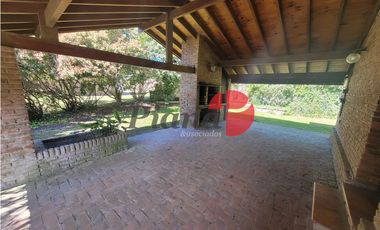 Casa en Venta - Zona Golf - Construcción Solida - Cercana al Mar