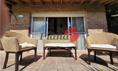 Casa en Venta - Zona Golf - Construcción Solida - Cercana al Mar