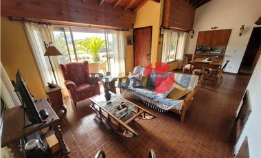 Casa en Venta - Zona Golf - Construcción Solida - Cercana al Mar