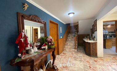 Excelente casa en esquina a media cuadra de Circunvalación