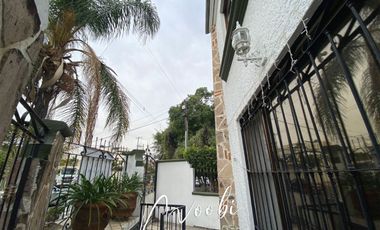 Excelente casa en esquina a media cuadra de Circunvalación