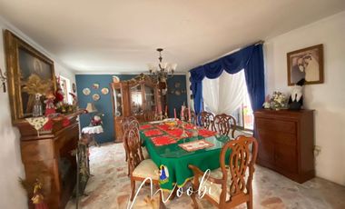 Excelente casa en esquina a media cuadra de Circunvalación