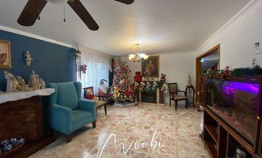 Excelente casa en esquina a media cuadra de Circunvalación
