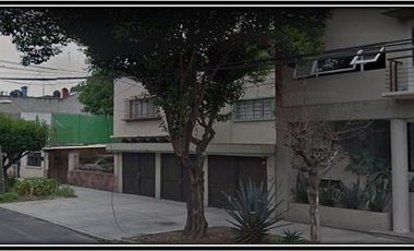 Venta de Amplia Casa Cdmx, Benito Juarez