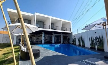 CASA EN VENTA, 8 RECÁMARAS, TLAYACAPAN MORELOS