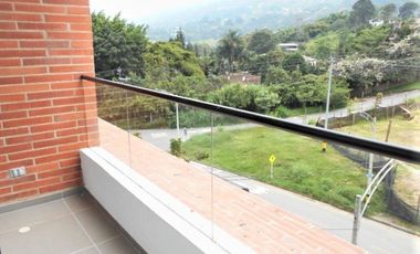 SE ARRIENDA APARTAESTUDIO EN SECTOR DE LA LOMA DEL ESCOBERO - ENVIGADO
