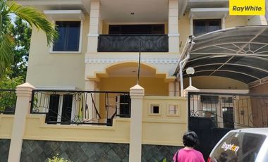Disewakan Rumah Siap Huni Lokasi di Nginden Intan Barat, Surabaya