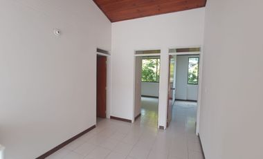 casa en venta en los corales. Cod V5410