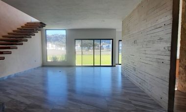 CASA EN VENTA EN TEQUISQUIAPAN