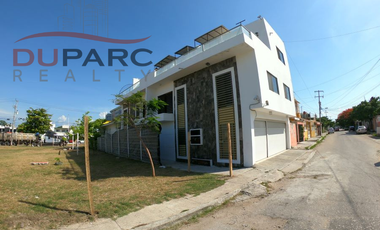 Edificio en Venta cerca del Parque Central, Carmen, Campeche