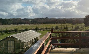 Casa y Domos turísticos a 5 minutos de Panguipulli.