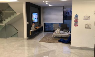 CASA EN VENTA EN BOSQUES DE LAS PALMAS