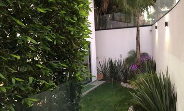 CASA EN VENTA EN BOSQUES DE LAS PALMAS