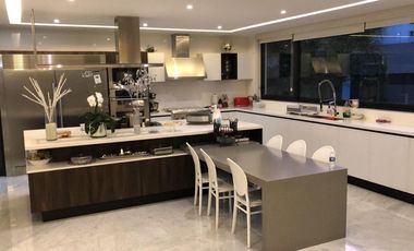 CASA EN VENTA EN BOSQUES DE LAS PALMAS