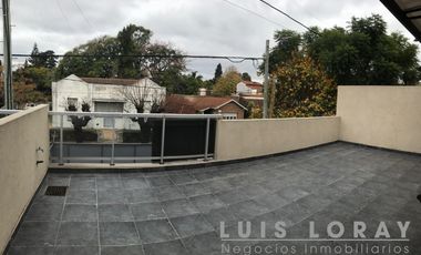 Departamento ubicado en esquina de Humberto Primo y Avenida Tomás Espora , a 100 metros de la estación.