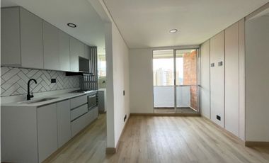 Venta Apartamento Remodelado- Loma de los Bernal