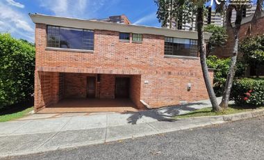 casa en arriendo en benedictinos. Cod A775220