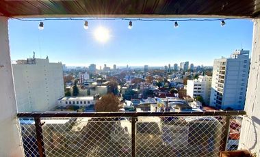 VENTA DEPARTAMENTO  - 3 AMB - 2 DORM -COCHERA-PISO ALTO-MUY LUMINOSO-VISTA AL RIO- VICENTE LOPEZ