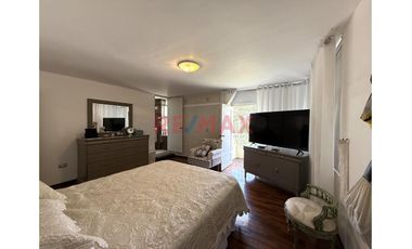 Venta Casa 3 Pisos Frente A Parque De Los Músicos Urb. Primavera