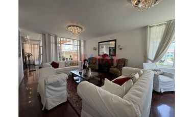 Venta Casa 3 Pisos Frente A Parque De Los Músicos Urb. Primavera