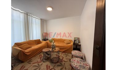 Venta Casa 3 Pisos Frente A Parque De Los Músicos Urb. Primavera