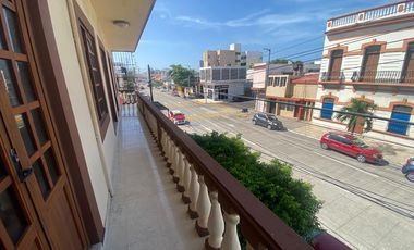 CASA EN VENTA CON RECAMARA EN P.B. COLONIA CENTRO VERACRUZ,VER.