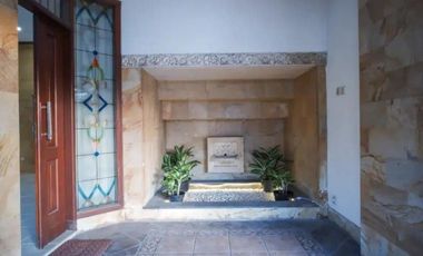 Rumah Mewah Margorejo Indah, Siap Huni, Furnish