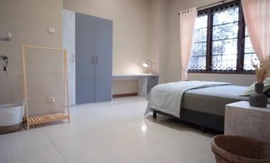 Rumah Mewah Margorejo Indah, Siap Huni, Furnish