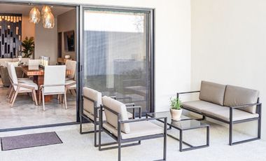 Casas en Venta - Zona Santiago, NL