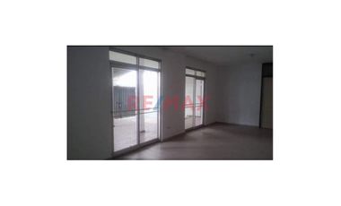 ¡Convierte Esta Casa En El Local Comercial Que Siempre Soñaste! 🏡➡️🏪 A Un Paso Del Real Plaza Y Av. Sánchez Cerro – Ubicación Estratégica En Piura