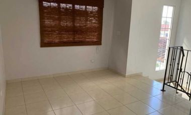 CASA EN VILLA LUCRE VILLA AZORES 3REC 2B L/B 263M2 PATIO