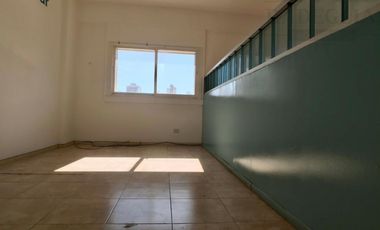 Alquiler de 4 Oficinas Comerciales - Acevedo 83 Pleno Centro de Lomas de Zamora