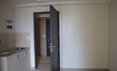 For Sale 2 Bedroom Condo near Makati Avenue Suntrust Treetop Villas