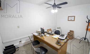 Venta Local centro amplio planta baja sub suelo entre piso