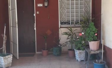 CASA DE 4 AMBIENTES EN QUILMES OESTE