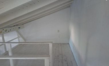 HERMOSO CHALET EN VENTA, 1 DORMITORIO Y AMPLIO LOTE AL FRENTE, BOSTON 500 -TEMPERLEY-