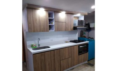 VENDO CASA UNIFAMILIAR DE TRES NIVELES , BARRIO SANTA ANA