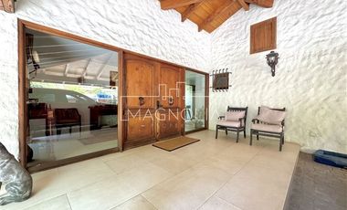 Casa en venta de 6 dorm. en Lo Barnechea