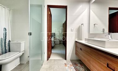Casa en venta de 6 dorm. en Lo Barnechea