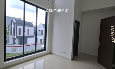 Disewakan Rumah Posisi Hook Di Kebayoran Bintaro