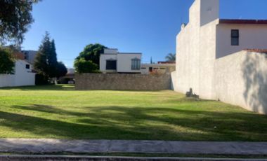 LOTES  EN VENTA EN FRACC CERRADO CON CASETA DE VIGILANCIA