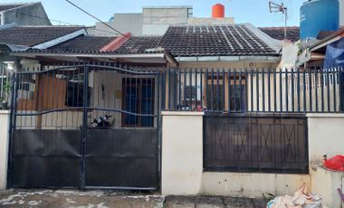 Dijual Rumah di Regency Villa Melati Mas Blok E Tangerang Selatan Lokasi Strategis Murah