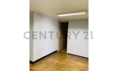 SE VENDE OFICINA EN SANTIAGO CENTRO - SANTA LUCÍA