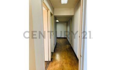 SE VENDE OFICINA EN SANTIAGO CENTRO - SANTA LUCÍA