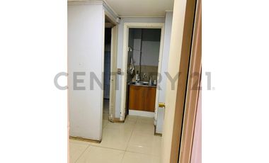 SE VENDE OFICINA EN SANTIAGO CENTRO - SANTA LUCÍA